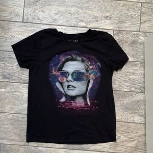 Guess tee size small